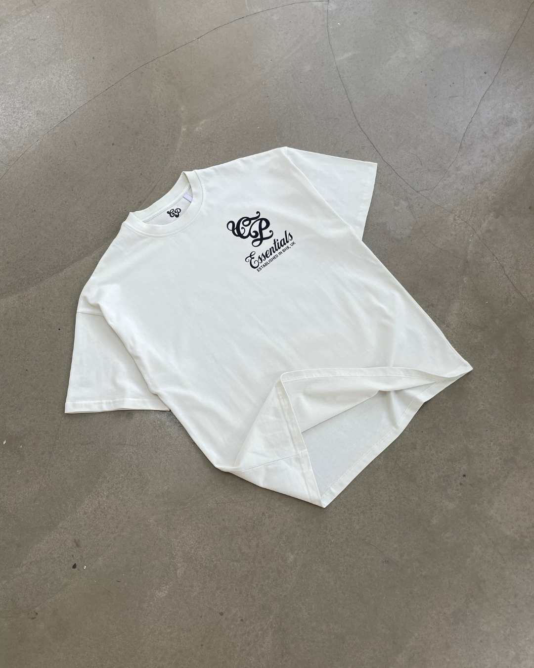 Essentials T-shirt (Off-White)